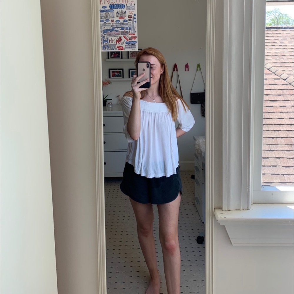 White off the shoulders short sleeve top